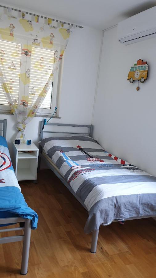 Beachfront Apartmant Veli Novi Vinodolski Eksteriør billede