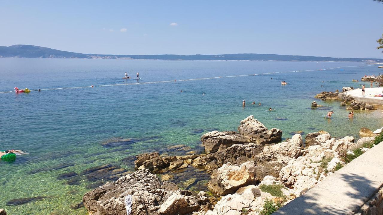 Beachfront Apartmant Veli Novi Vinodolski Eksteriør billede